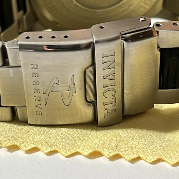 INVICTA RESERVE STAINLESS STEEL CRONO DIAL WATCH WITH BLACK RUBBER INSERTS RARE - Picture 8 of 10